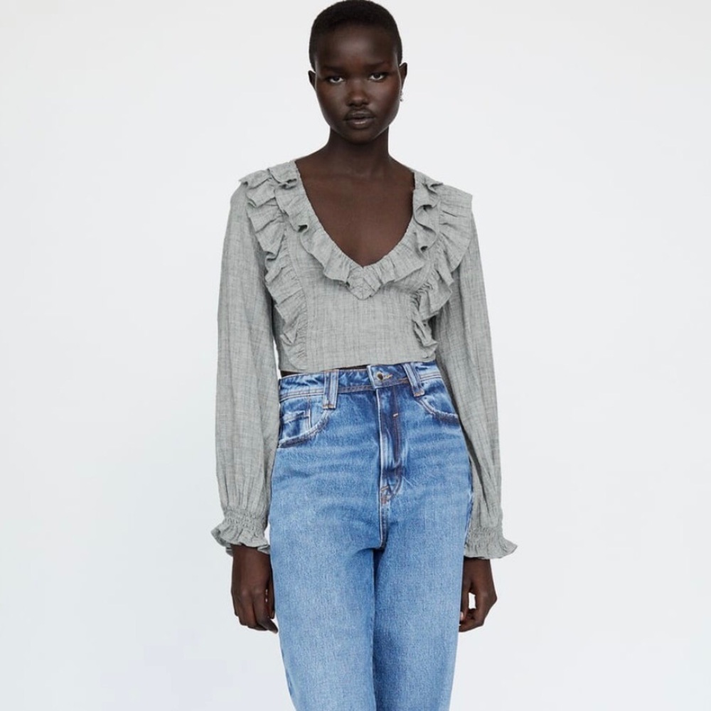 NWT Zara Cropped Ruffled Gray Top Size M